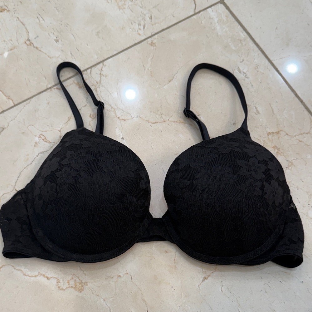 PINK Victoria’s Secret Elegant Black Floral Women's Bra